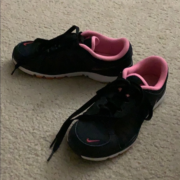 Nike Running Shoes - Picture 5 of 6